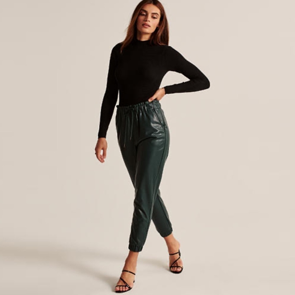 Abercrombie - Long Vegan (Faux) Leather Joggers  - Green